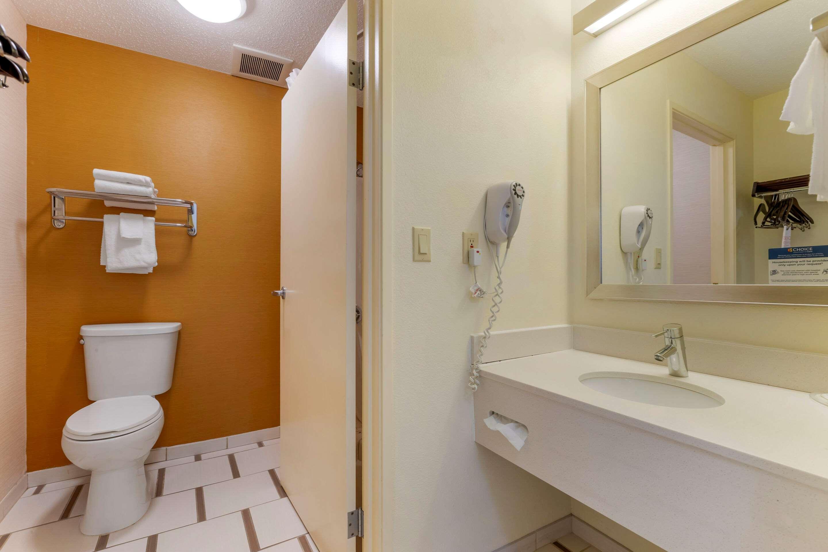 Quality Inn & Suites Keokuk North Zewnętrze zdjęcie