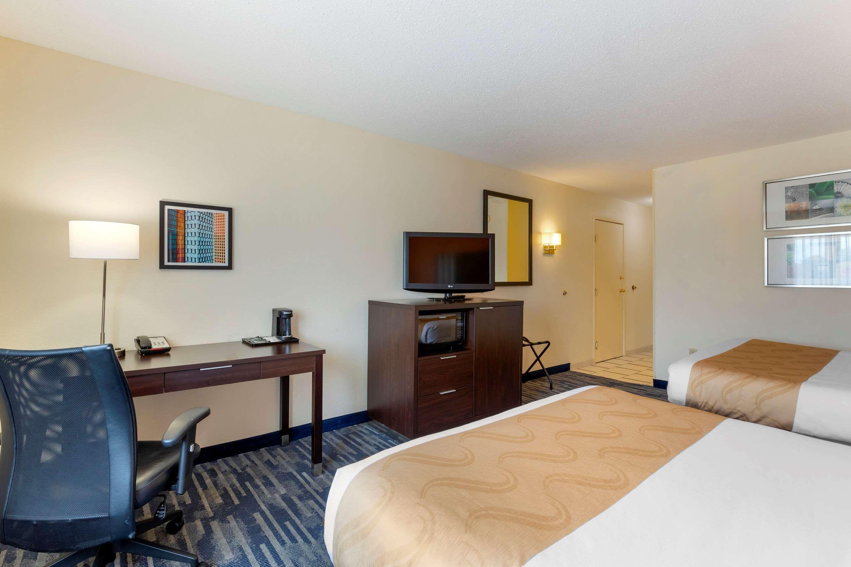 Quality Inn & Suites Keokuk North Zewnętrze zdjęcie